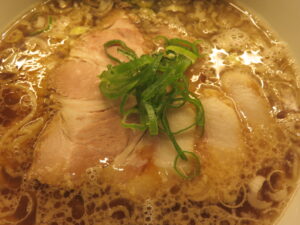 醤油ラーメン@ラーメン GINZA TON BOX（銀座駅）具