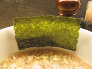 醤油ラーメン@ラーメン GINZA TON BOX（銀座駅）具：海苔