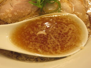 醤油ラーメン@ラーメン GINZA TON BOX（銀座駅）スープ