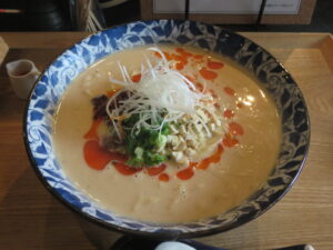 特製桜エビのクリーミー担々麺@飲茶&担々麺 彩葉 IROHA（新狭山駅）ビジュアル