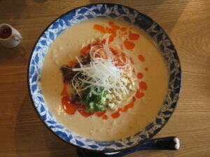 特製桜エビのクリーミー担々麺@飲茶&担々麺 彩葉 IROHA（新狭山駅）ビジュアル：トップ