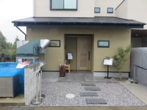 白醤油(手揉み麺)@らぁめん鴇(寒川駅)外観