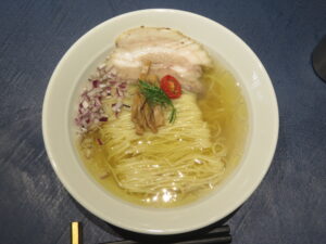 塩ラーメン クラシック@Ramen 金碧（亀有駅）ビジュアル：トップ