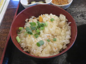 沖縄そば@沖縄そば 楚辺（壺川駅）定食：ジューシー