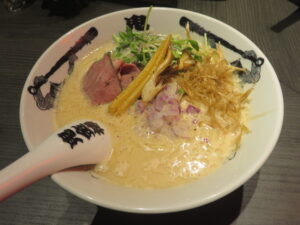 牛骨らー麺@鬼金棒 Lab（神田駅）ビジュアル