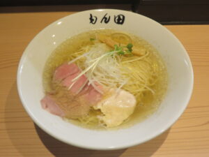 らーめん【白】@自家製麺 もん田（西大島駅）ビジュアル