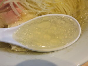 らーめん【白】@自家製麺 もん田（西大島駅）スープ