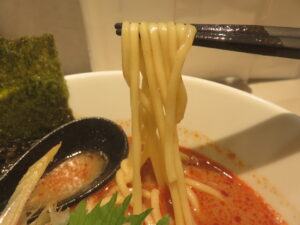 旨辛らぁめん@ナナメ上をゆく（日ノ出町駅）麺