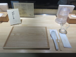 塩ラーメン@麺や 飛鳥くら田（神田駅）卓上