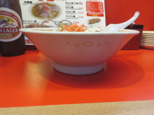 中華麺@中華そば専門店 一龍（下北沢駅）ビジュアル：サイド