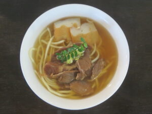 多良間そば 並盛@たねび食堂（沖縄県宮古郡）ビジュアル：トップ