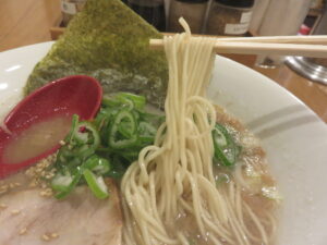 豚そば@ゴールデンユース（沖縄県宮古島市）麺