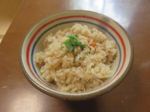 ちぢれ（中）三枚肉そば@にいまそば（沖縄県宮古島市）じゅーしー