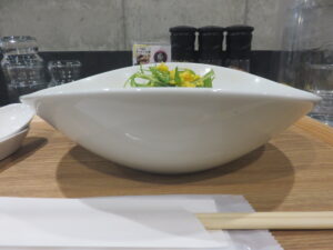ゆず香る汁なし担々麺@麺処 ゆずラボ。 浅草店(浅草駅)ビジュアル:サイド