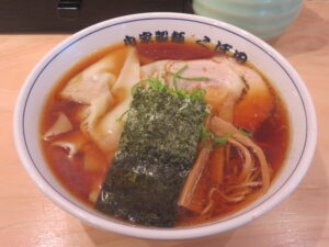 醤油ワンタンめん@自家製麺 らーめん くぼ田 三ツ境店(三ツ境駅)ビジュアル