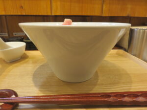 昭和らぁ麺@昭和らぁ麺 池袋サンシャイン通り店（池袋駅）ビジュアル：サイド