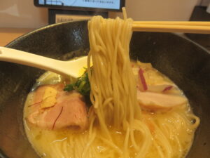 鶏そば@麺道 麒麟児 本店(篠ノ井駅)麺