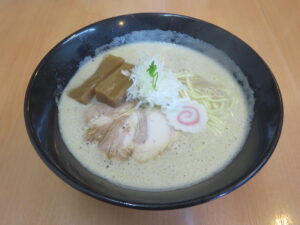 鶏豚骨ラーメン@吉風（伊勢市駅）ビジュアル