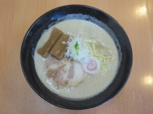 鶏豚骨ラーメン@吉風（伊勢市駅）ビジュアル：トップ