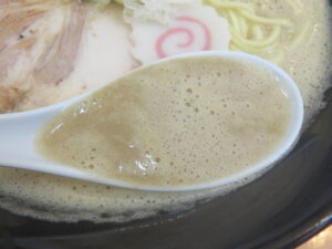 鶏豚骨ラーメン@吉風（伊勢市駅）スープ