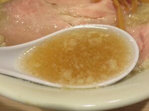 背脂中華そば（多め）@中華そば かけ橋（京急鶴見駅）スープ