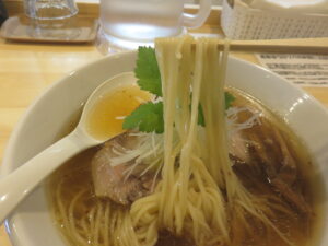 汐ソバ@手作りラーメンの店 RUSTIC NOODLES(愛宕駅)麺