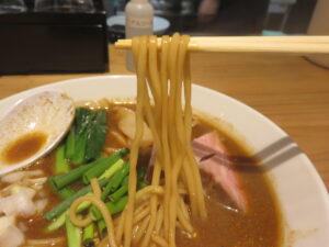にぼし味噌らぁ麺 1玉(中太麺)@にぼしらぁ麺 なの花(成岩駅)麺