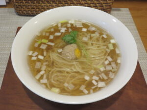鴨ラーメン 白しょうゆ仕立て 1玉@麺屋 さくら(住吉町駅)ビジュアル