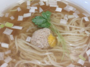 鴨ラーメン 白しょうゆ仕立て 1玉@麺屋 さくら(住吉町駅)具