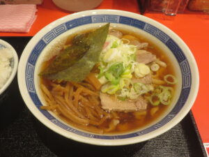 ラーメン（麺量150g）@裏路地 中華蕎麦 イッチャンラーメン（白楽駅）ビジュアル