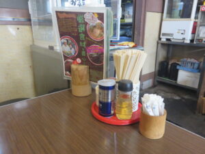 サバだしラーメン@食堂きかく（宮城県石巻市）卓上