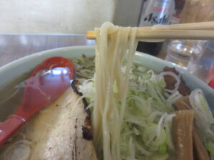 サバだしラーメン@食堂きかく（宮城県石巻市）麺