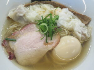 白 特製わんたん麺@自家製麺 はし本（門沢橋駅）具