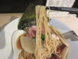 醤油ラーメン@麺屋 和章(阿佐ケ谷駅)麺