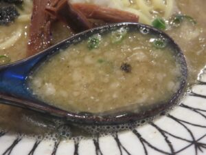 鶏白湯煮干ラーメン@ラーメン劇場 produced by おむすびシアター（下北沢駅）スープ