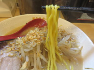 鉄鍋焼味噌@山喜多製麺所（東中野駅）麺