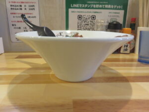 トマトラーメン@TOMATO RAMEN あうわ 横浜弘明寺店(弘明寺駅)ビジュアル:サイド