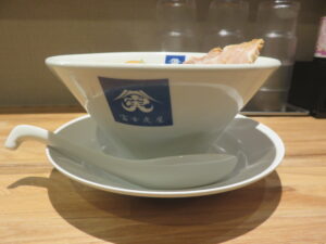 らぁ麺黒@富士虎屋 浅草店（浅草駅）ビジュアル：サイド