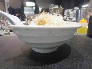 暴君煮干し~ジロウ系~@煮干しと日本酒 すぎだま(三越前駅)ビジュアル:サイド