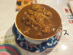 豚骨ラーメン@国際秘羊館（渋谷駅）ライス＋カレー