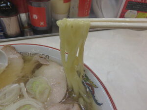 中華そば@元祖焼豚センター うる寅商店(横浜駅)麺