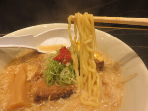 白味噌ラーメン@特選中華蕎麦 諭吉 渋谷店(渋谷駅)麺