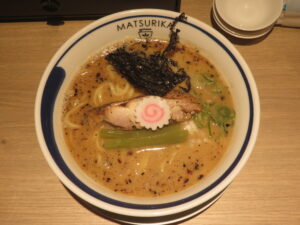 濃厚鶏白湯麺（醤油）@MATSURIKA 武蔵新田（武蔵新田駅）ビジュアル：トップ