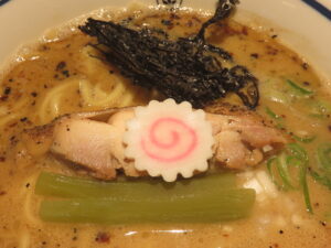 濃厚鶏白湯麺（醤油）@MATSURIKA 武蔵新田（武蔵新田駅）具