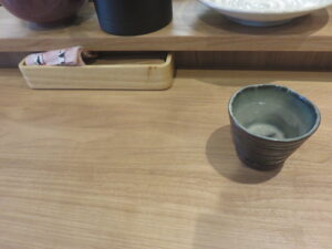 雲吞塩拉麺@RAMEN 紫苑(高田馬場駅)卓上