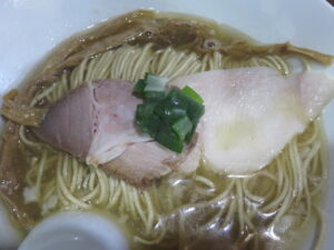塩らぁ麺@無化調煮干しらぁ麺 誠実（武蔵嵐山駅）具