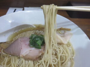 塩らぁ麺@無化調煮干しらぁ麺 誠実（武蔵嵐山駅）麺
