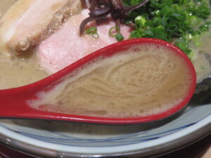 豚骨 太麺（並盛）@自家製麺 いけだ（京成幕張駅）スープ
