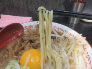肉玉中華そば@豚大学 ラーメン学部(神保町駅)麺