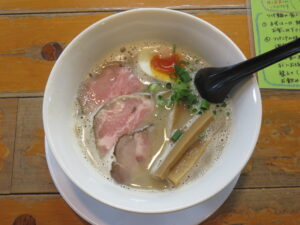 こくまろ塩ラーメン@俺のラーメン あっぱれ屋（京都府城陽市）ビジュアル：トップ